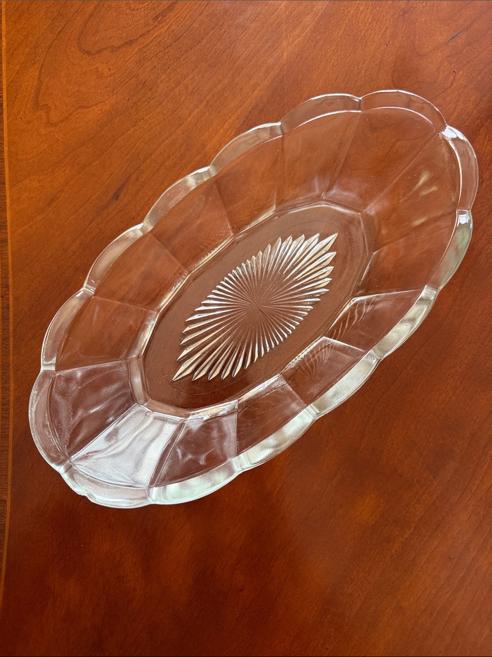 Heisey Glass Colonial Relish Dish with Star Base and Scalloped Sides